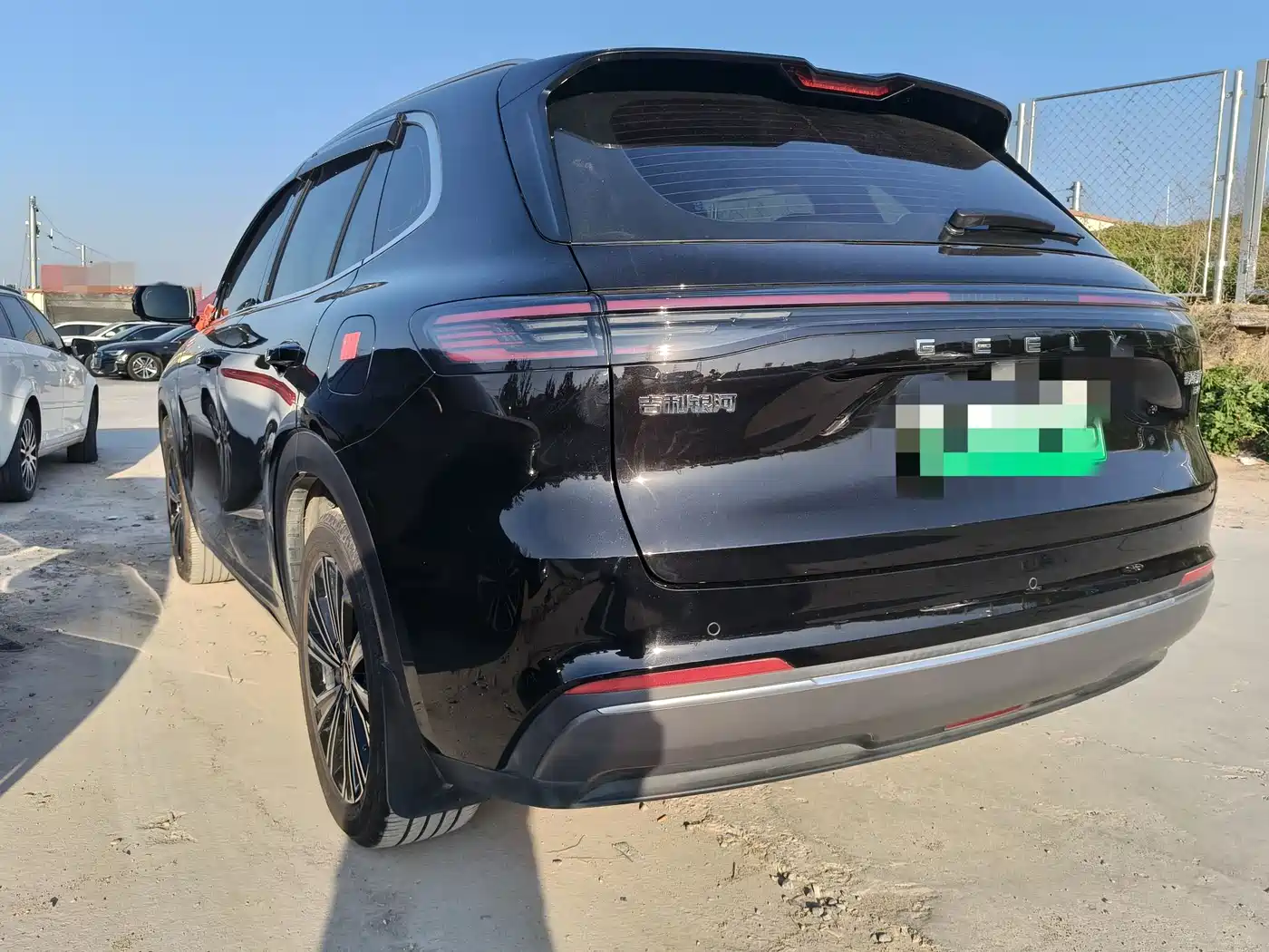 Geely Galaxy Galaxy Starship 7 EM-i 2025 Model 120km Voyage+ Edition фото 13