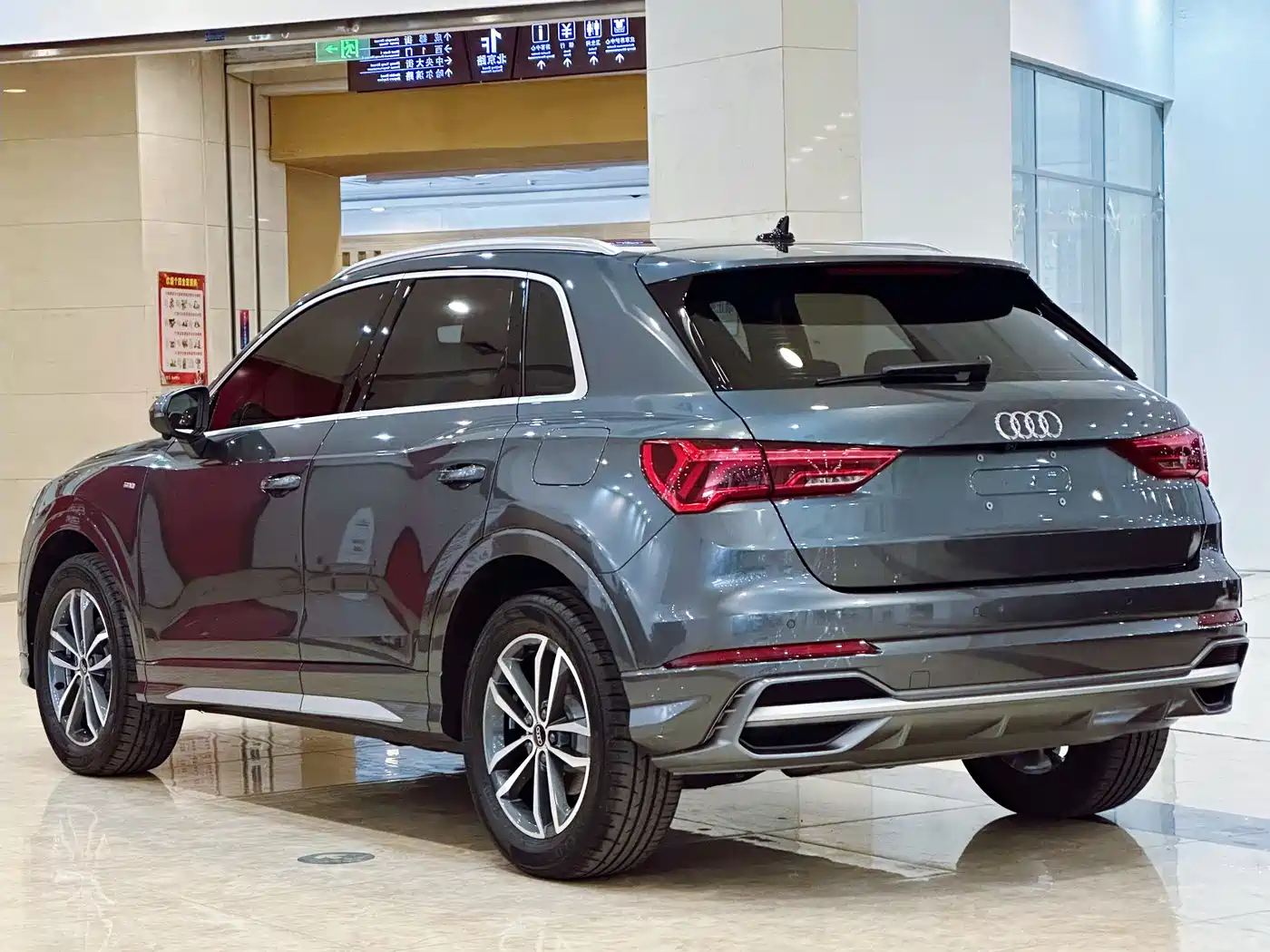 Audi Q3 2023 35 TFSI Progressive Dynamic (1.4T) фото 7