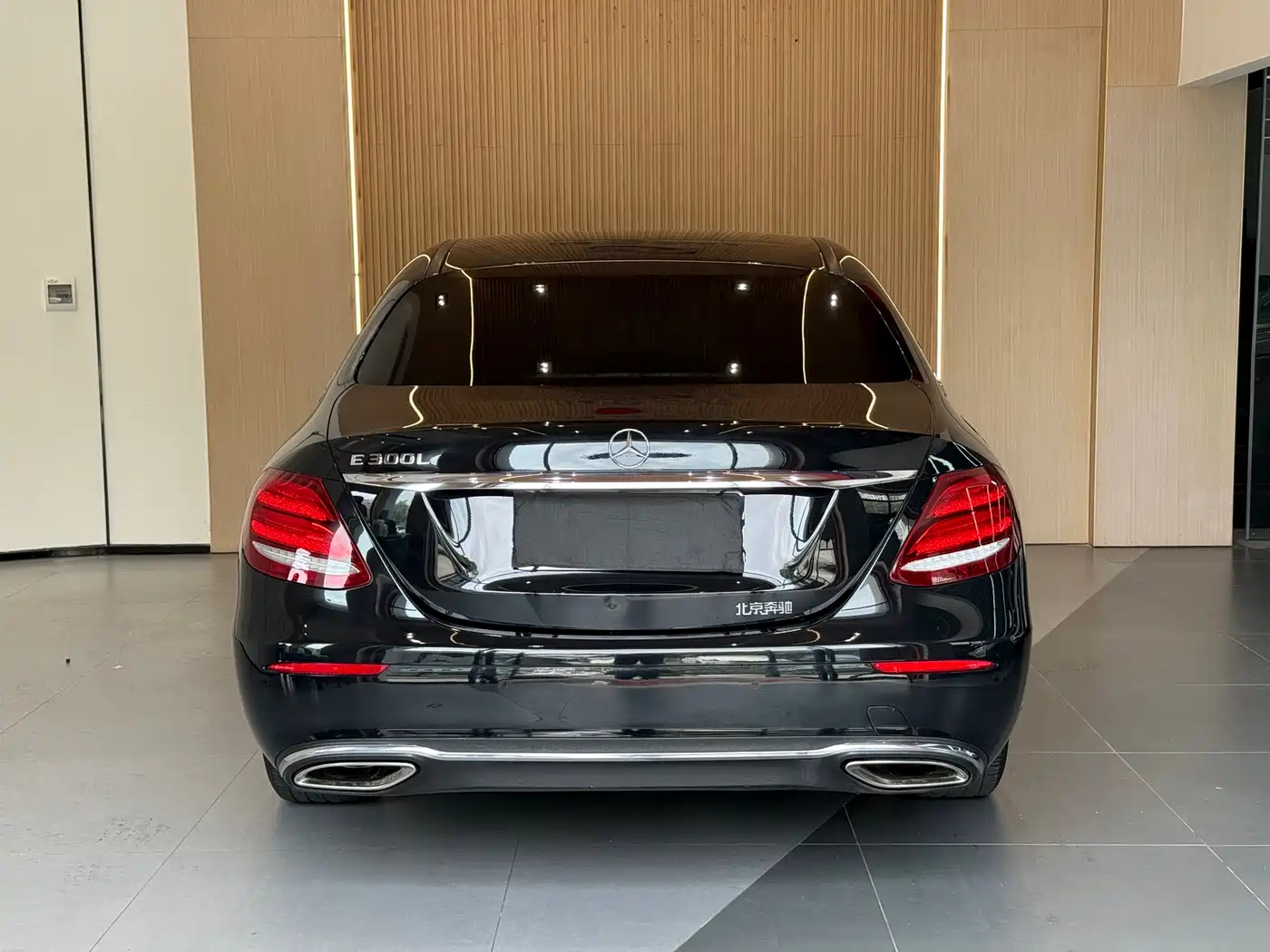 Mercedes-Benz E-Class 2018 E 300 L Luxury фото 18