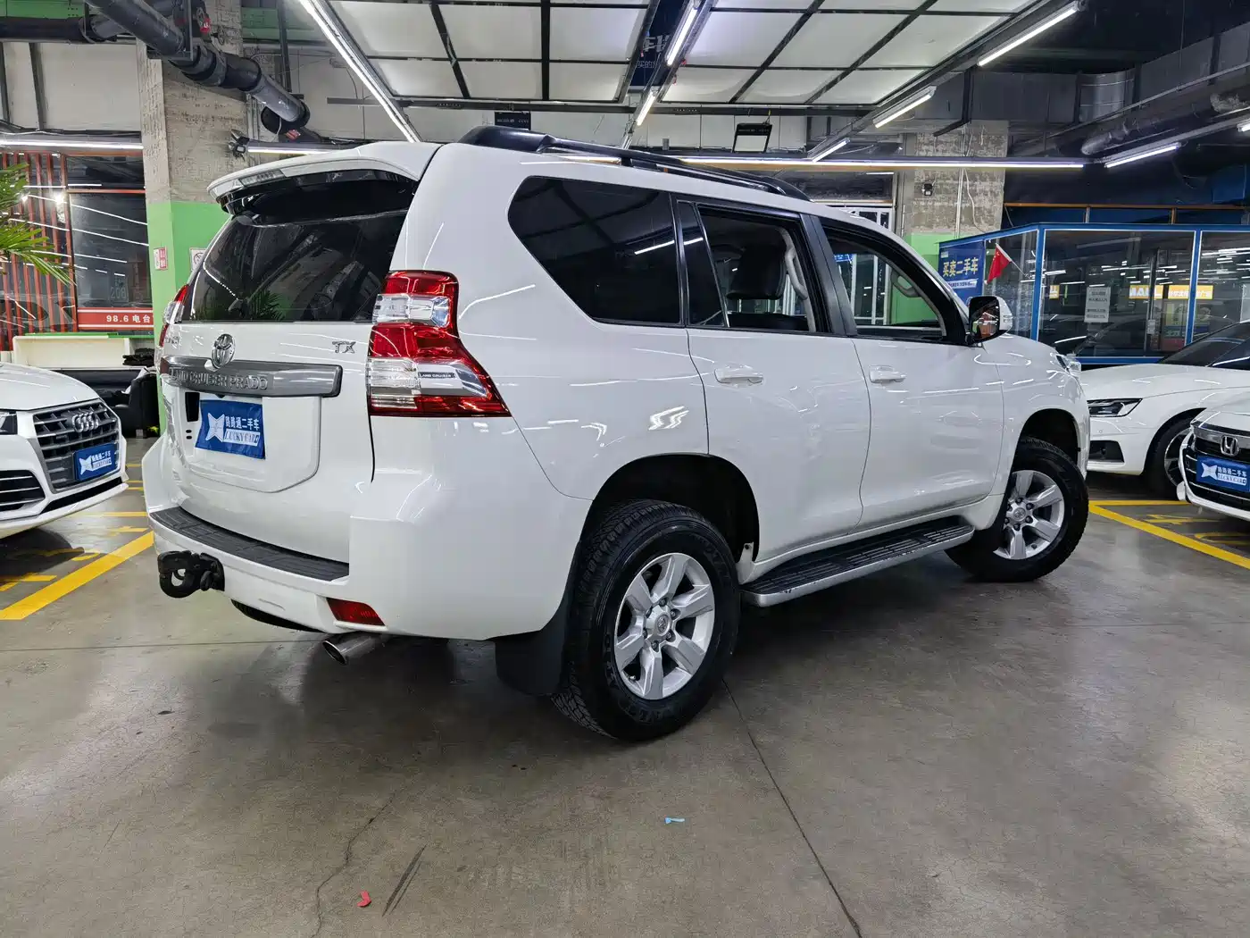 Toyota Prado 2016 2.7L Auto Luxury Edition фото 4