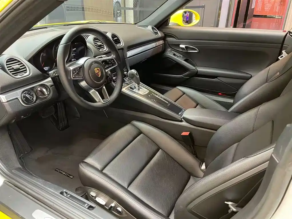 Porsche 718 2018 Cayman 2.0T фото 7