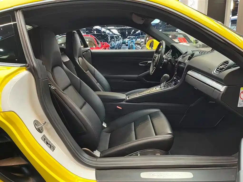 Porsche 718 2018 Cayman 2.0T фото 12
