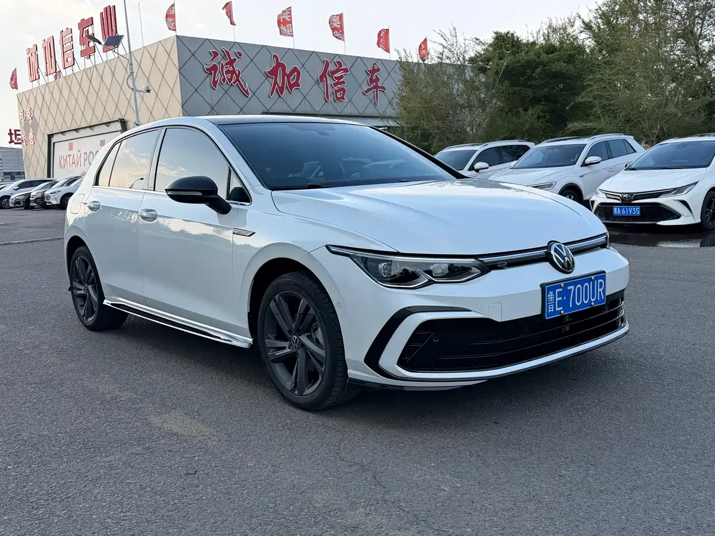 Volkswagen Golf 2023 Model 280TSI DSG R-Line фото 3