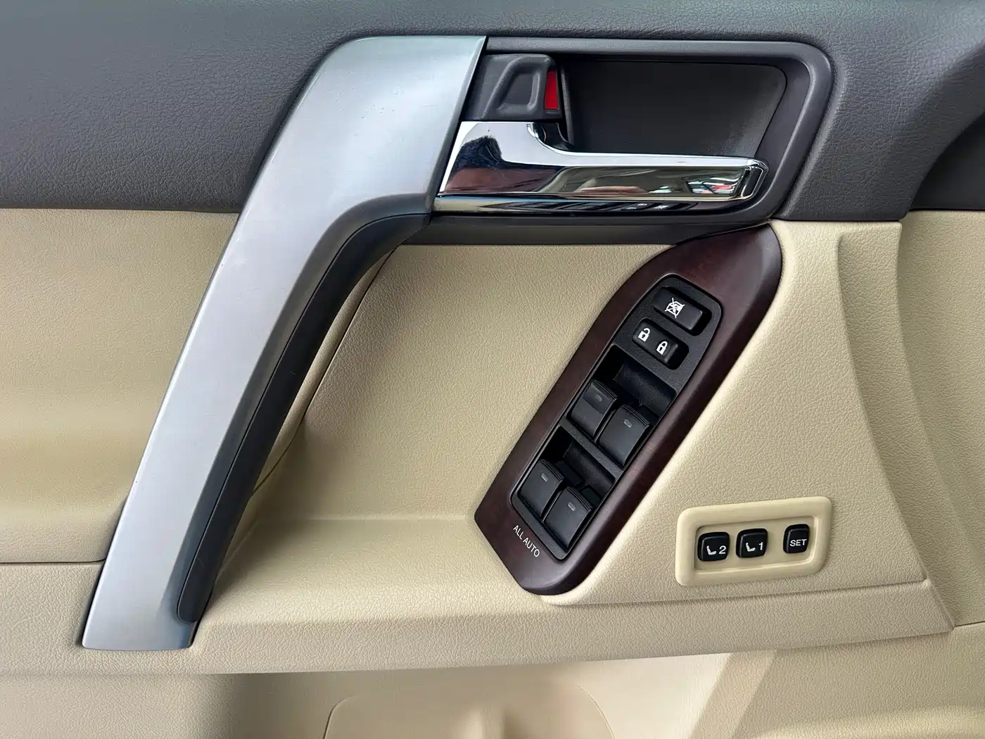 Toyota Prado 2014 4.0L Automatic VX NAVI фото 8