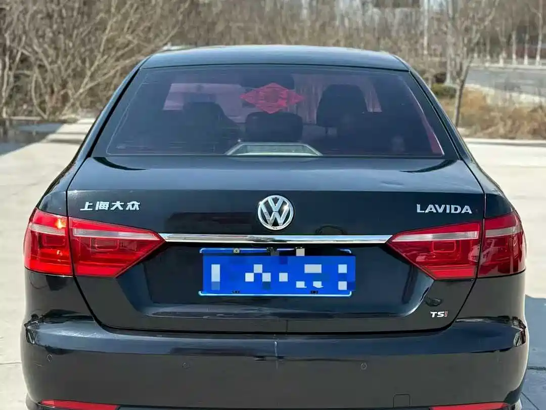 Volkswagen Lavida 2013 Model 1.4TSI DSG Luxury фото 4