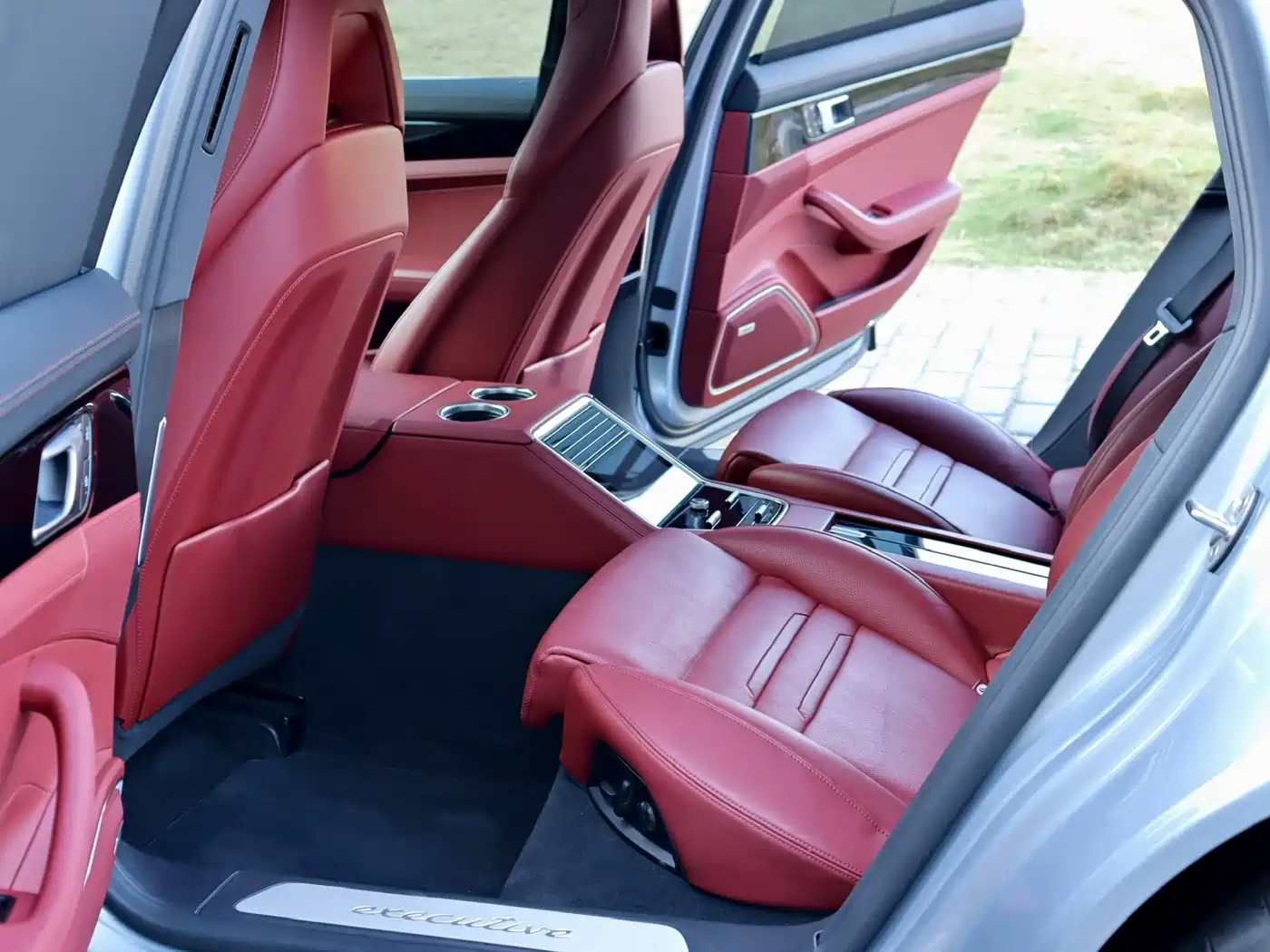 Porsche Panamera 2022 Panamera 4 Executive Long Wheelbase 2.9T фото 5