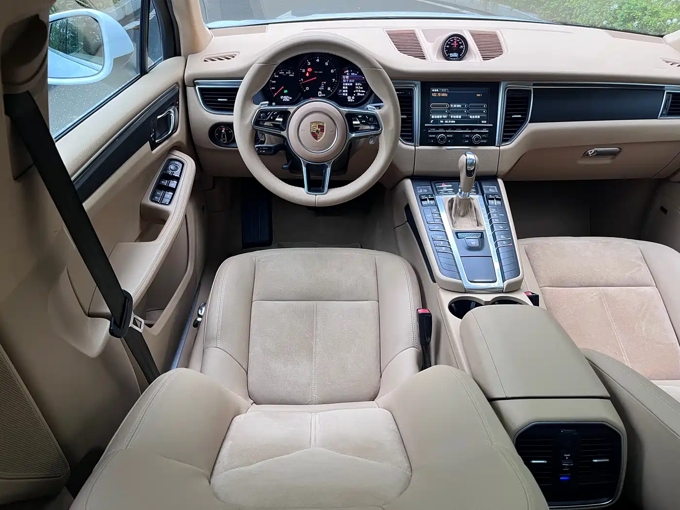 Porsche Macan 2016 Macan 2.0T фото 12