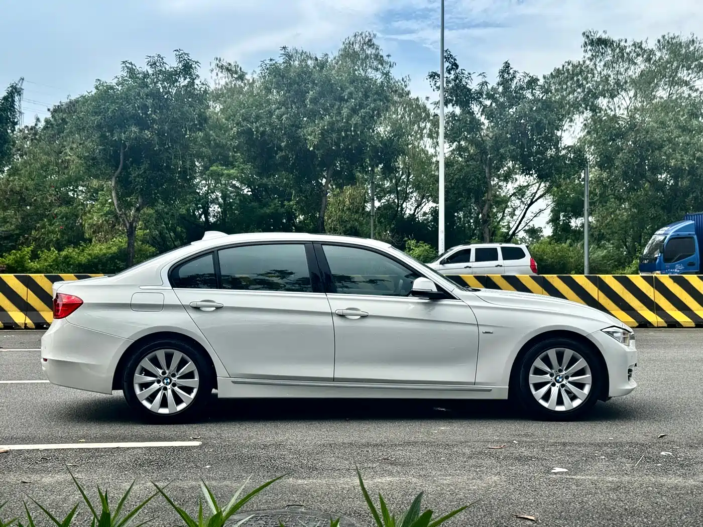 BMW 3 Series 2013 320Li Style Design Package фото 10