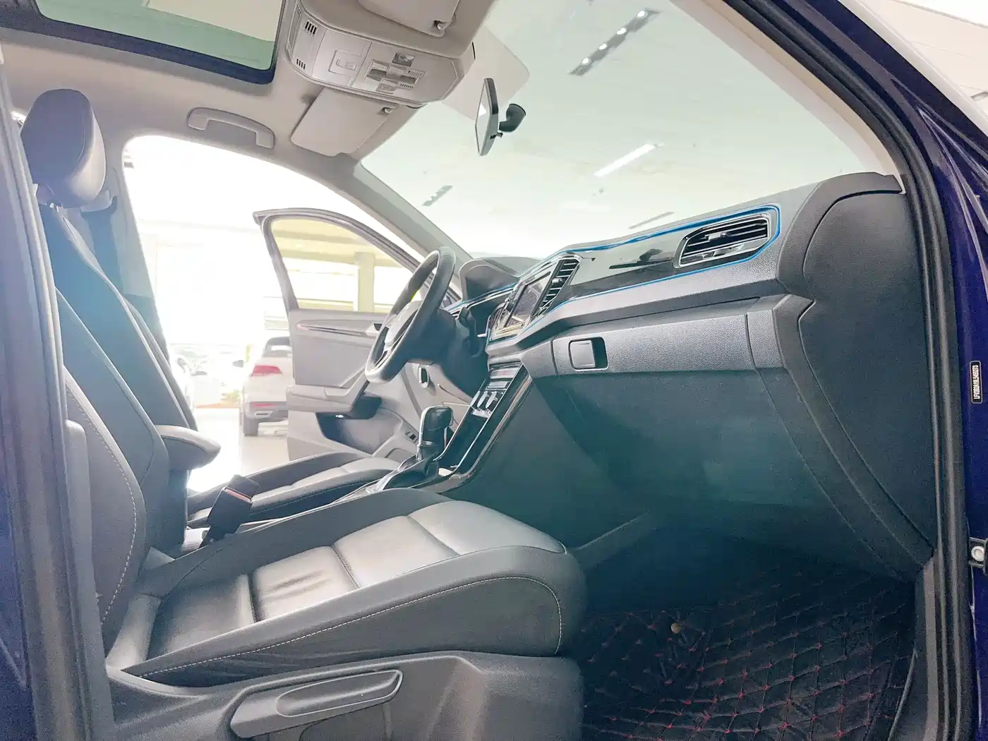 Volkswagen T-ROC 2020 280TSI DSG 2WD Comfort фото 8