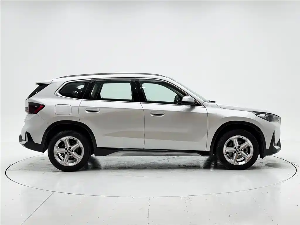 BMW X1 2023 sDrive20Li X Design Package фото 9