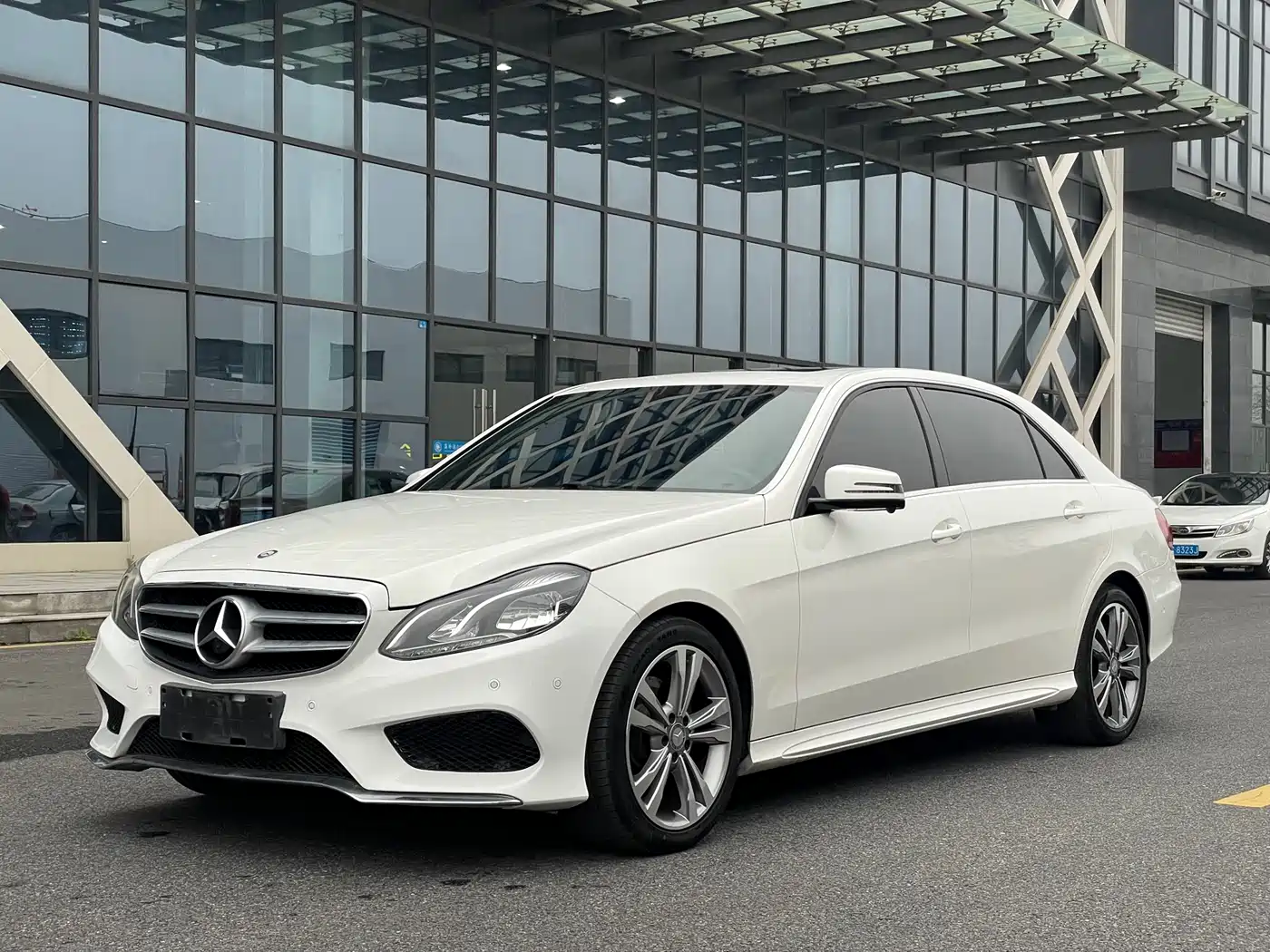 Mercedes-Benz E-Class 2015 Facelift E 200 L Sport
