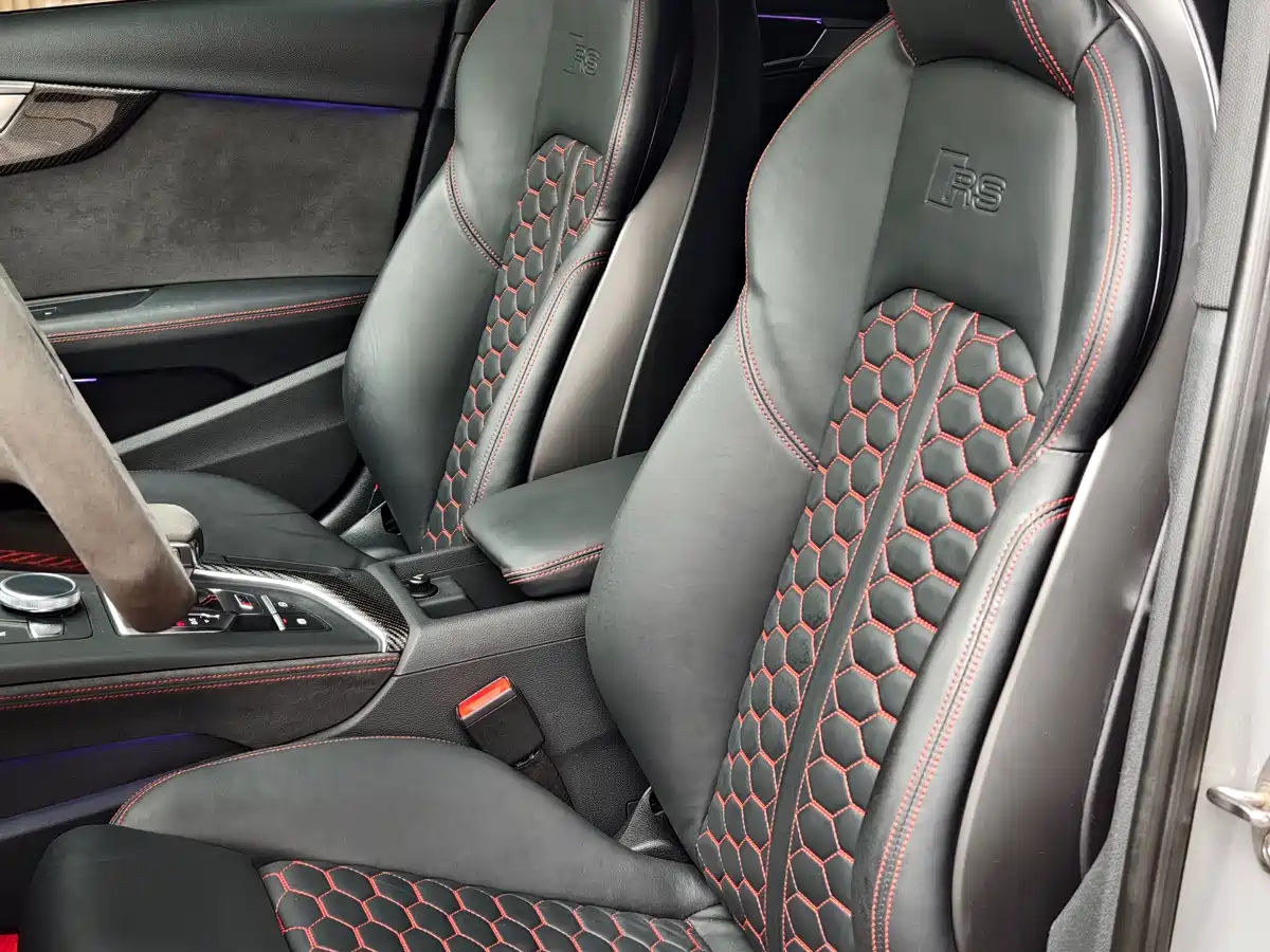 Audi RS 4 2019 RS 4 2.9T Avant фото 8