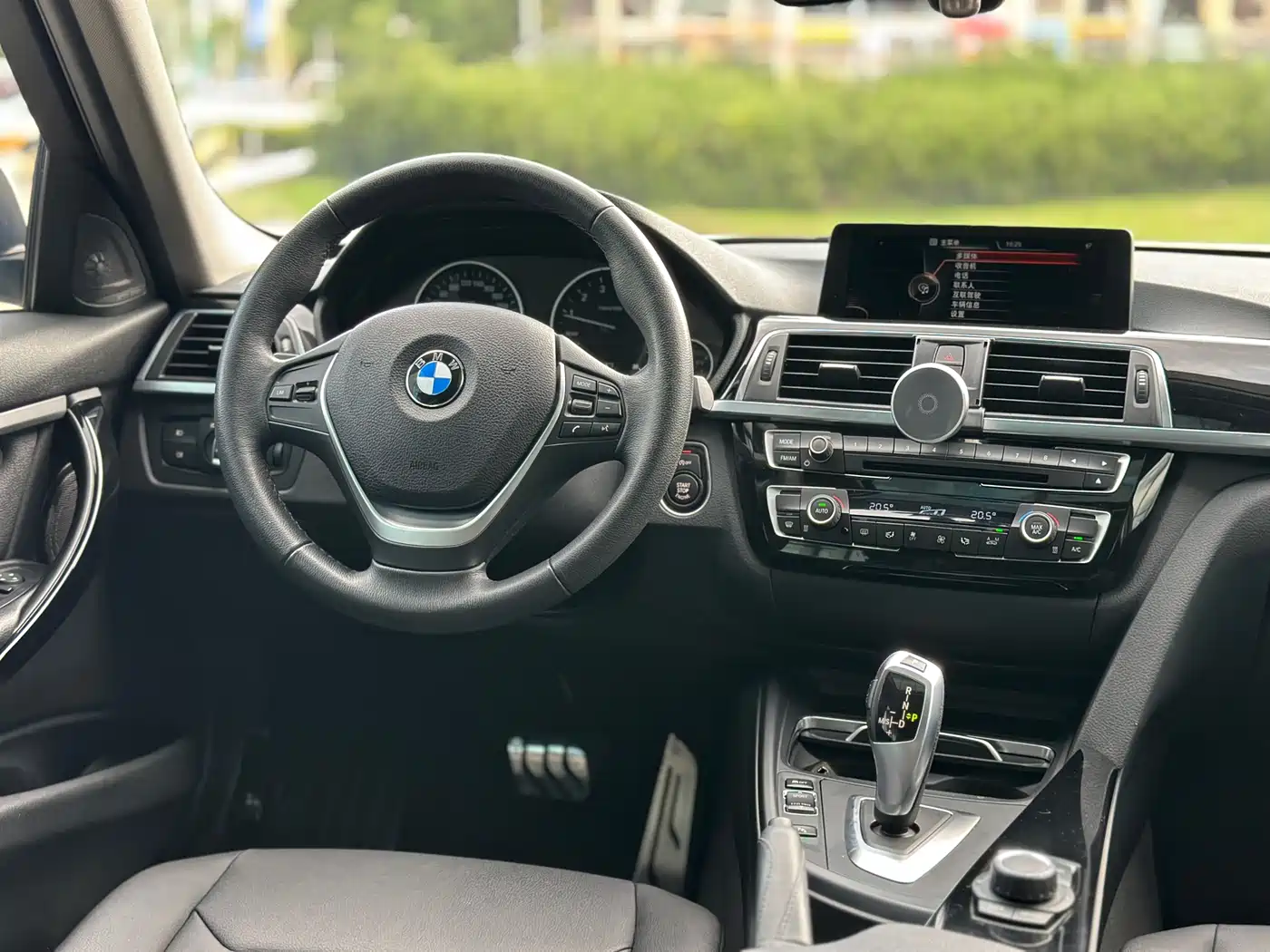 BMW 3 Series 2017 320Li Fashion фото 3