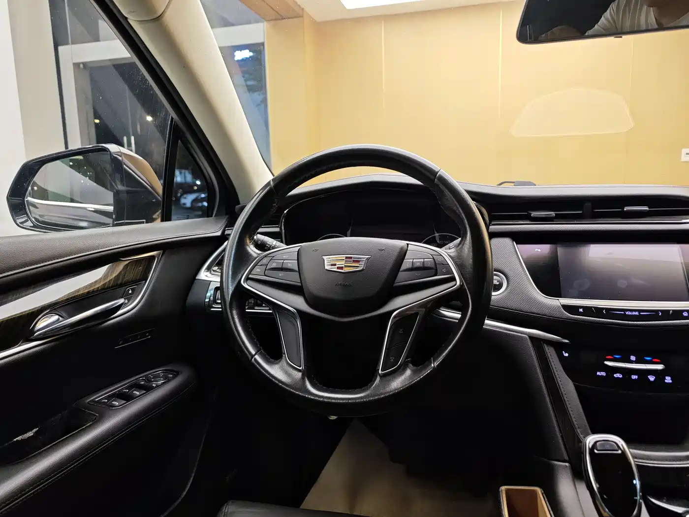 Cadillac XT5 2018 25T Luxury фото 16