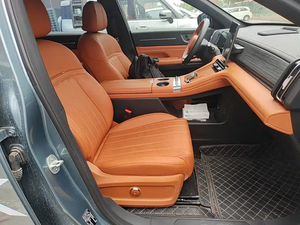 Jetour X70L 2025 2025 2.0T Automatic Flagship 7-Seater
