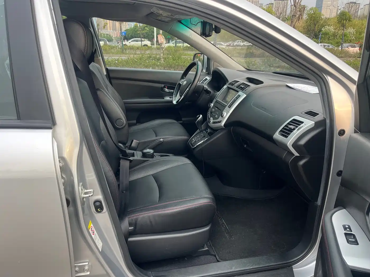 BYD S6 2014 2.4L Automatic Luxury 5-seater фото 12