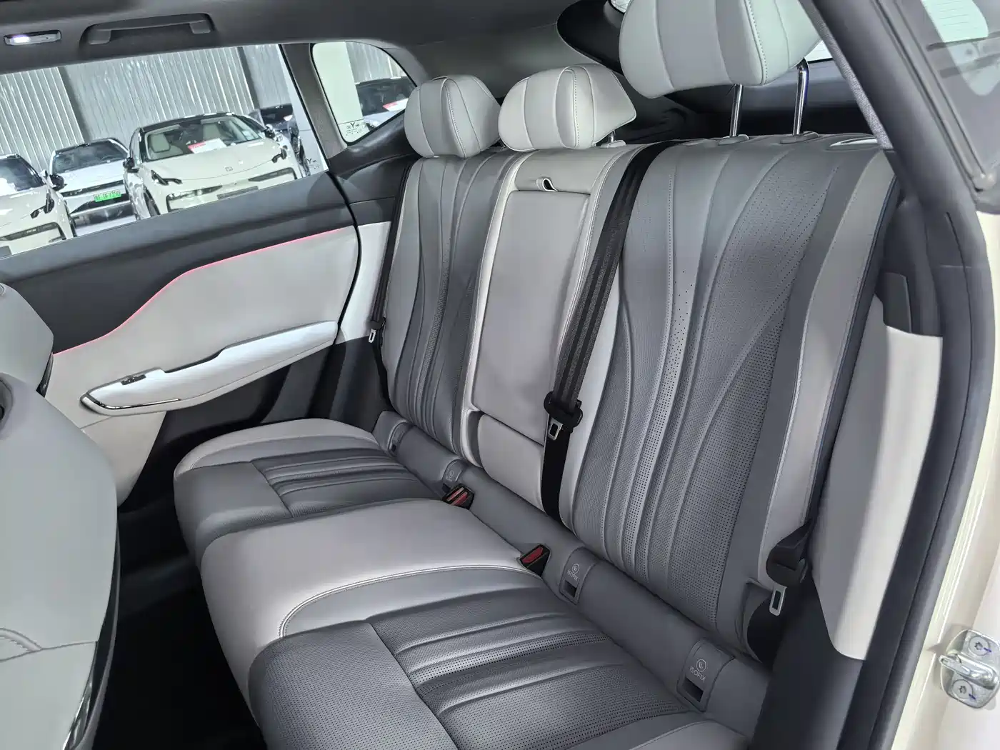 Voyah Auto Voyah Zhiyin 2024 Long Range Smart Edition фото 6