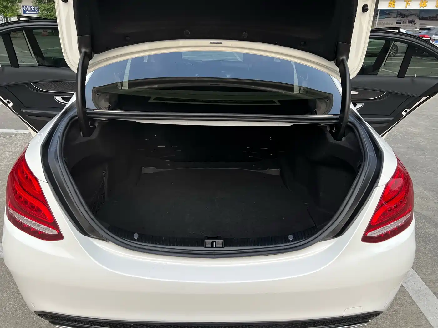 Mercedes-Benz C-Class 2017 C 200 L Sport фото 12