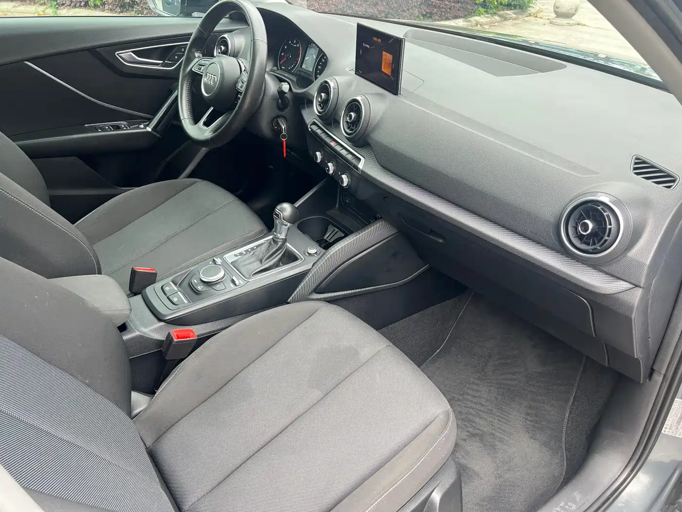 Audi Q2L 2018 35 TFSI Launch Exclusive Edition China VI фото 10