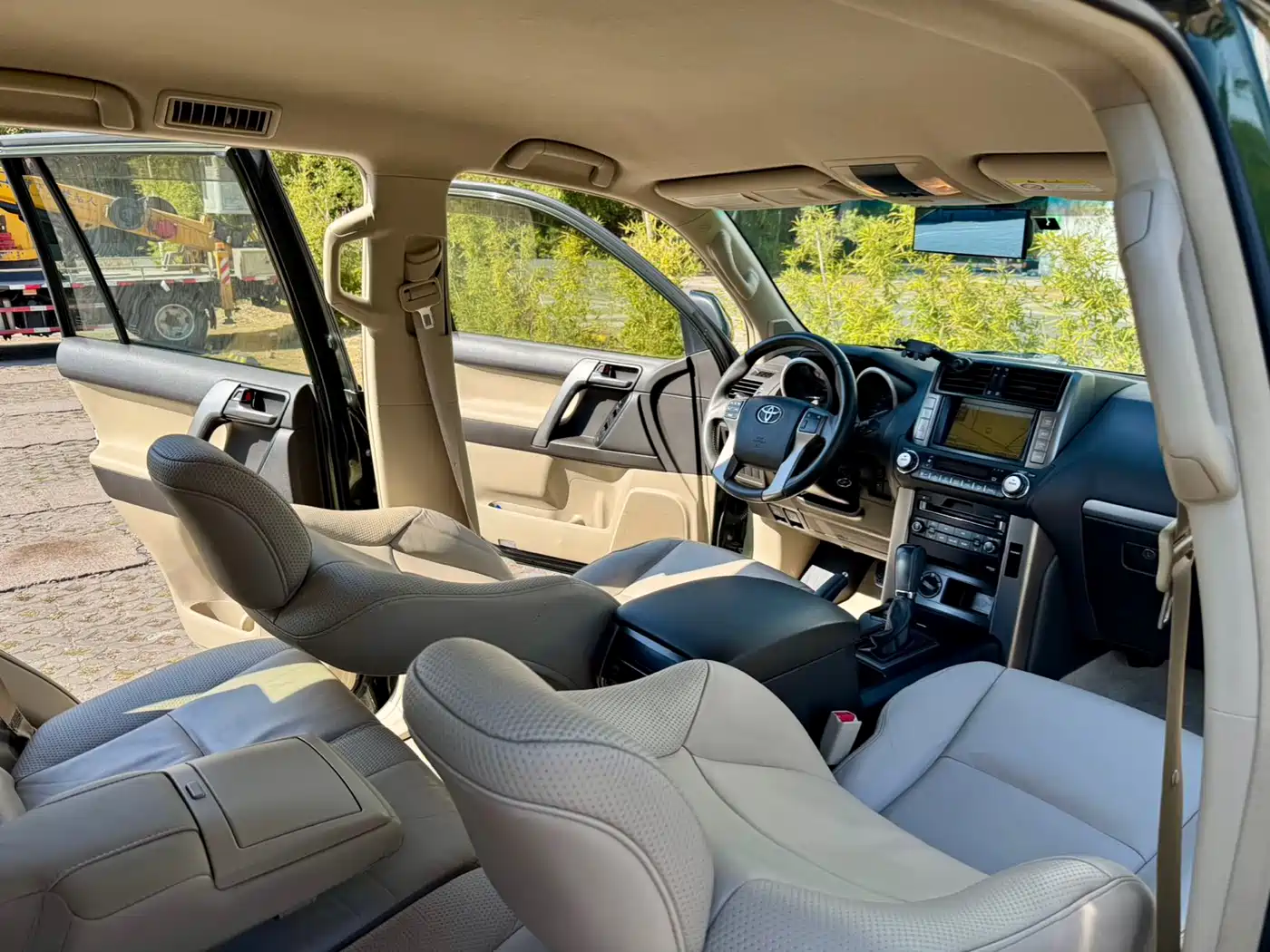 Toyota Prado (Import) 2010 2.7L Auto Luxury фото 6