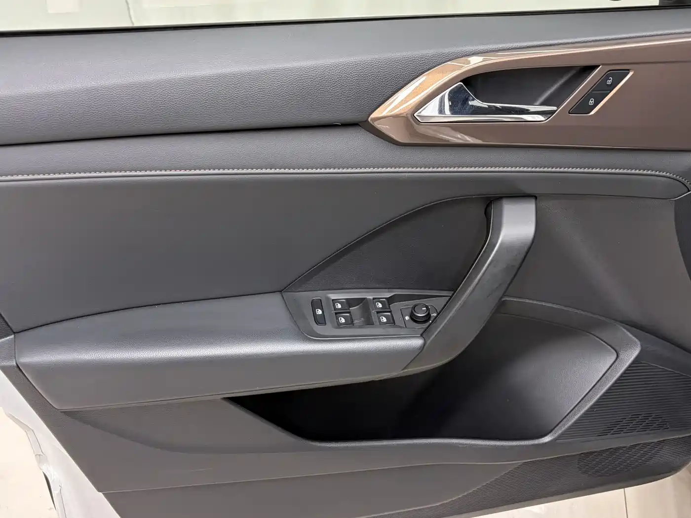 Volkswagen Tharu, миниатюра 7