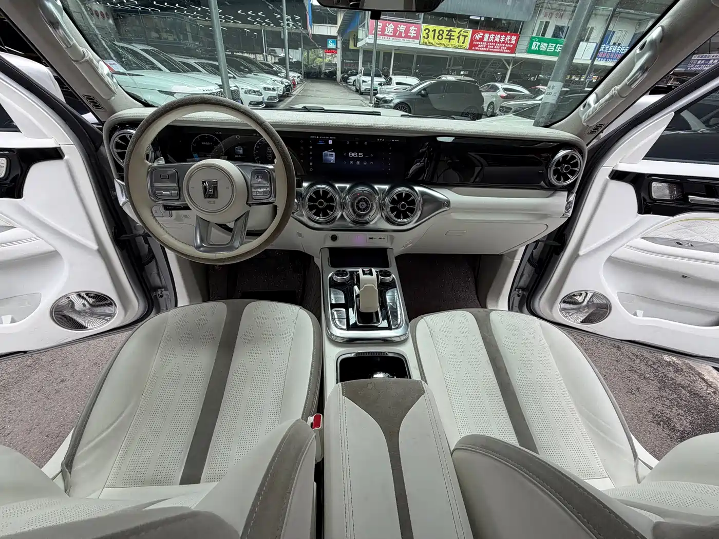 TANK CO CREATION TANK 300