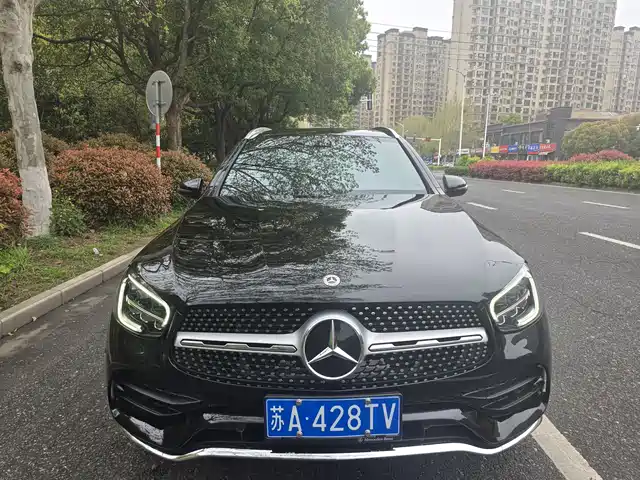MERCEDES-BENZ GLC