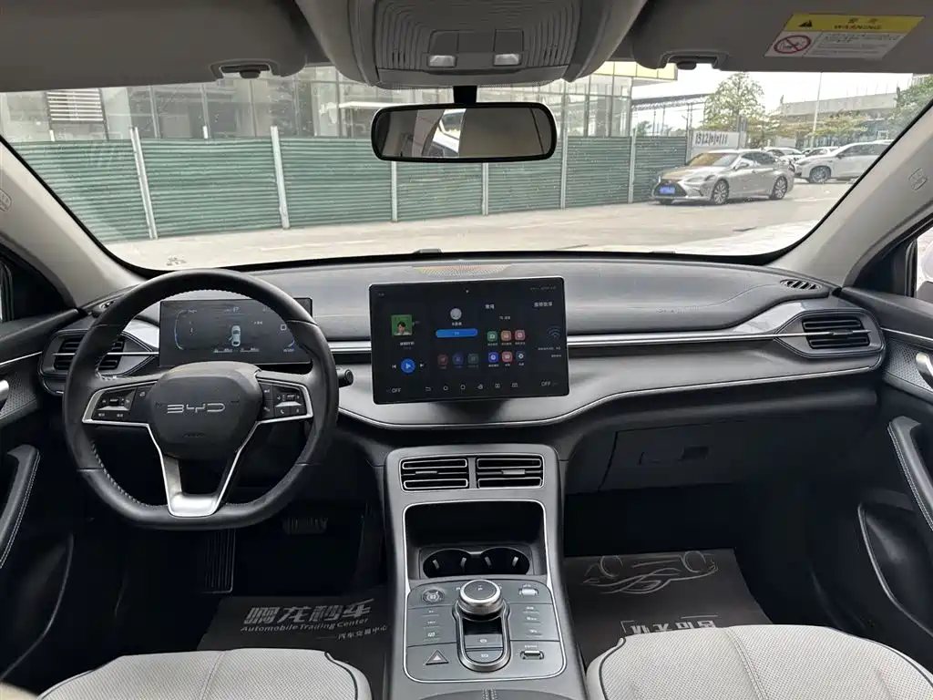 BYD Destroyer 05 2024 Glory Edition DM-i 120KM Luxury фото 8