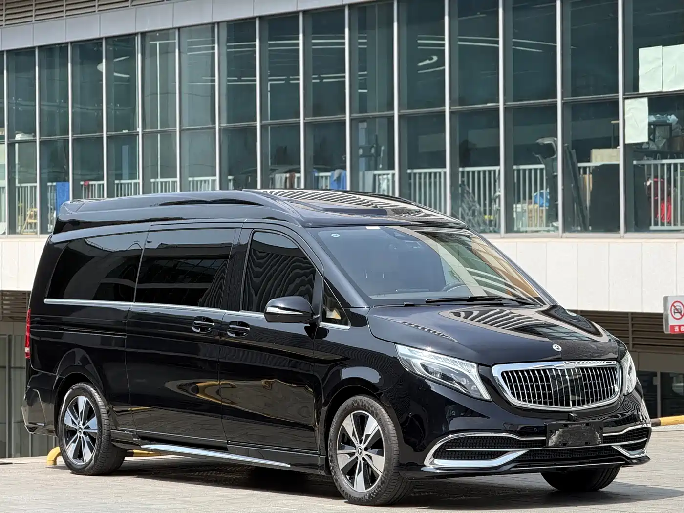 MERCEDES-BENZ V CLASS