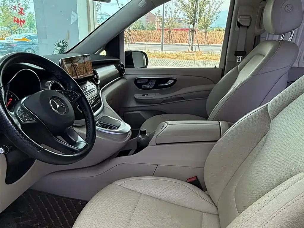 MERCEDES-BENZ V-CLASS