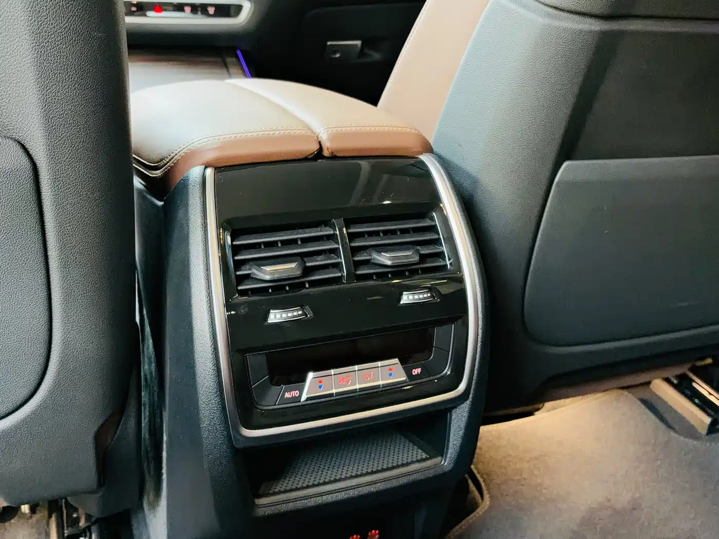 BMW X7 2023 xDrive40i Leading Luxury Package фото 10