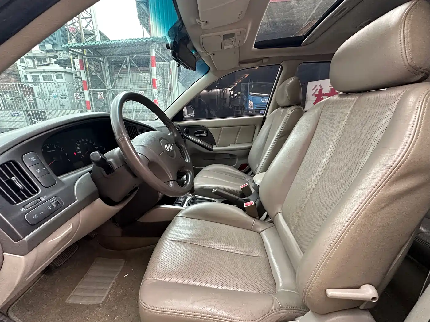 Hyundai Elantra 2005 Model 1.6L Automatic Luxury фото 4