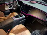 Photo 9 - Mercedes-Benz E-Class