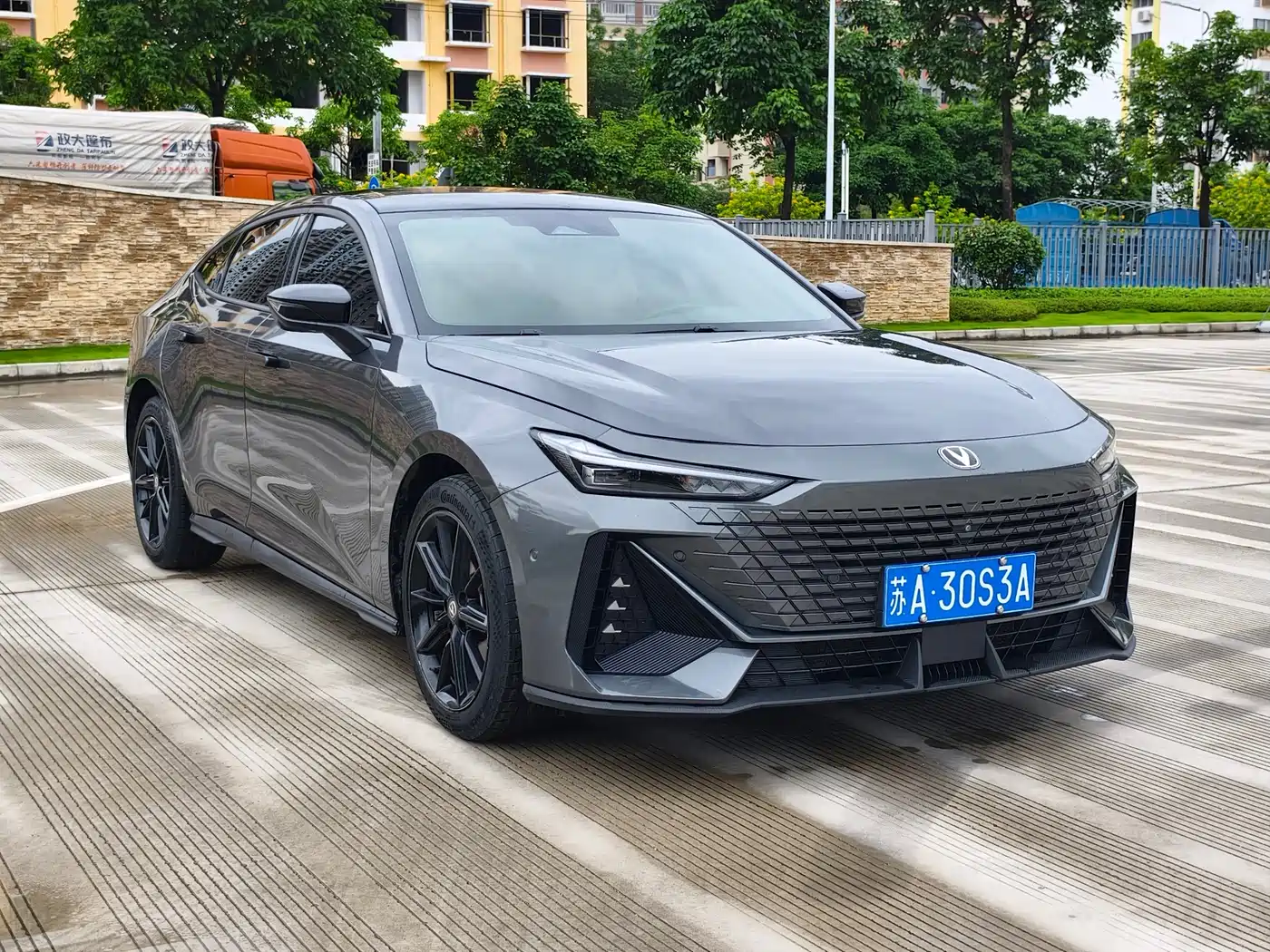 CHANGAN UNI-V