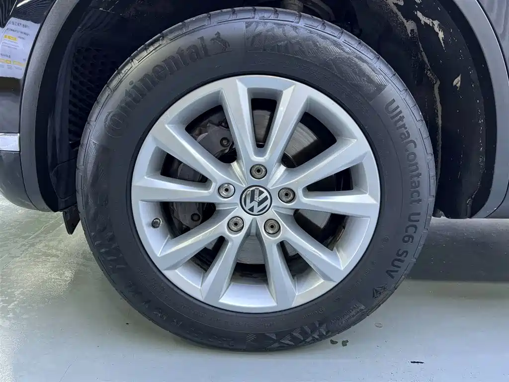 Volkswagen Touareg 2017 3.0TSI Explorer Edition фото 22