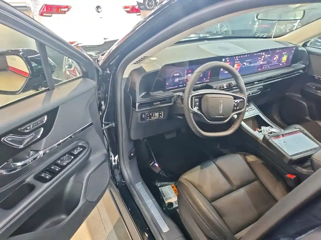 Lincoln Adventurer 2026 2025 2.0T 2WD Premium Edition