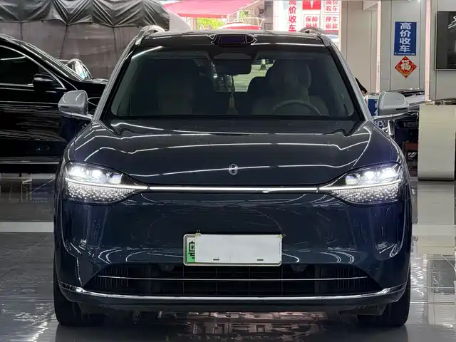 AITO Wenjie AITO M9 2024 Extended Range Ultra 42kWh 6-Seater — фото 2