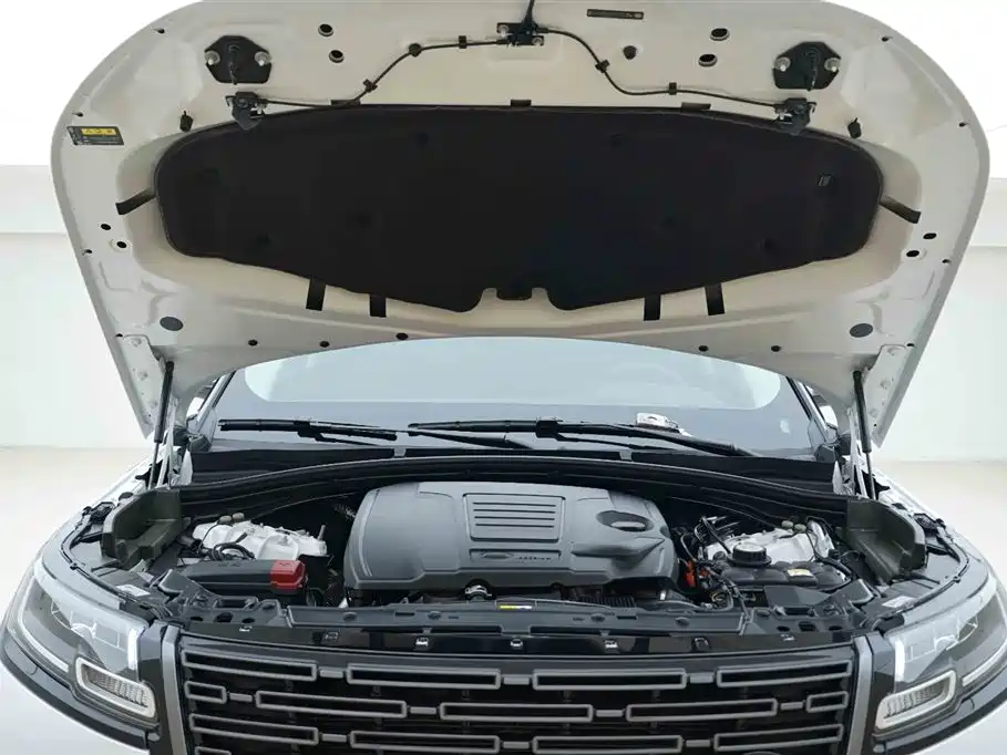 Land Rover Range Rover Velar 2024 S фото 7