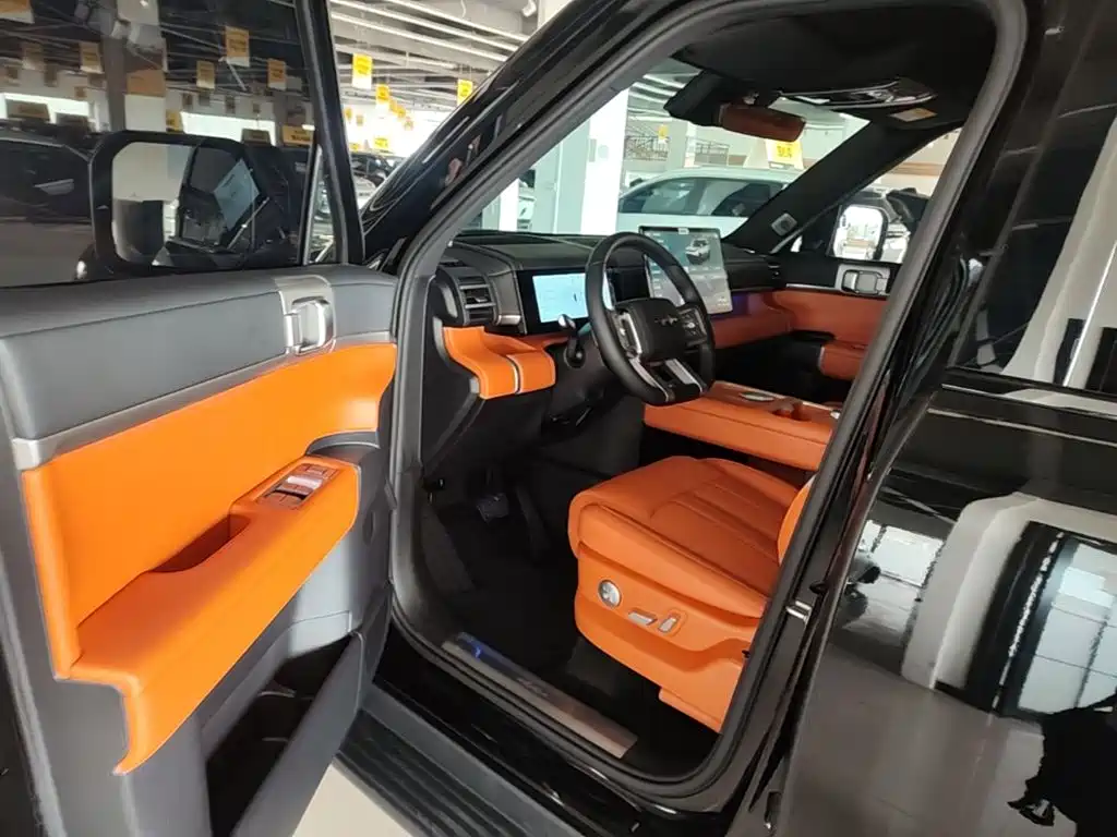 Fang Cheng Bao Titanium 7 2026 2025 AWD Base Model