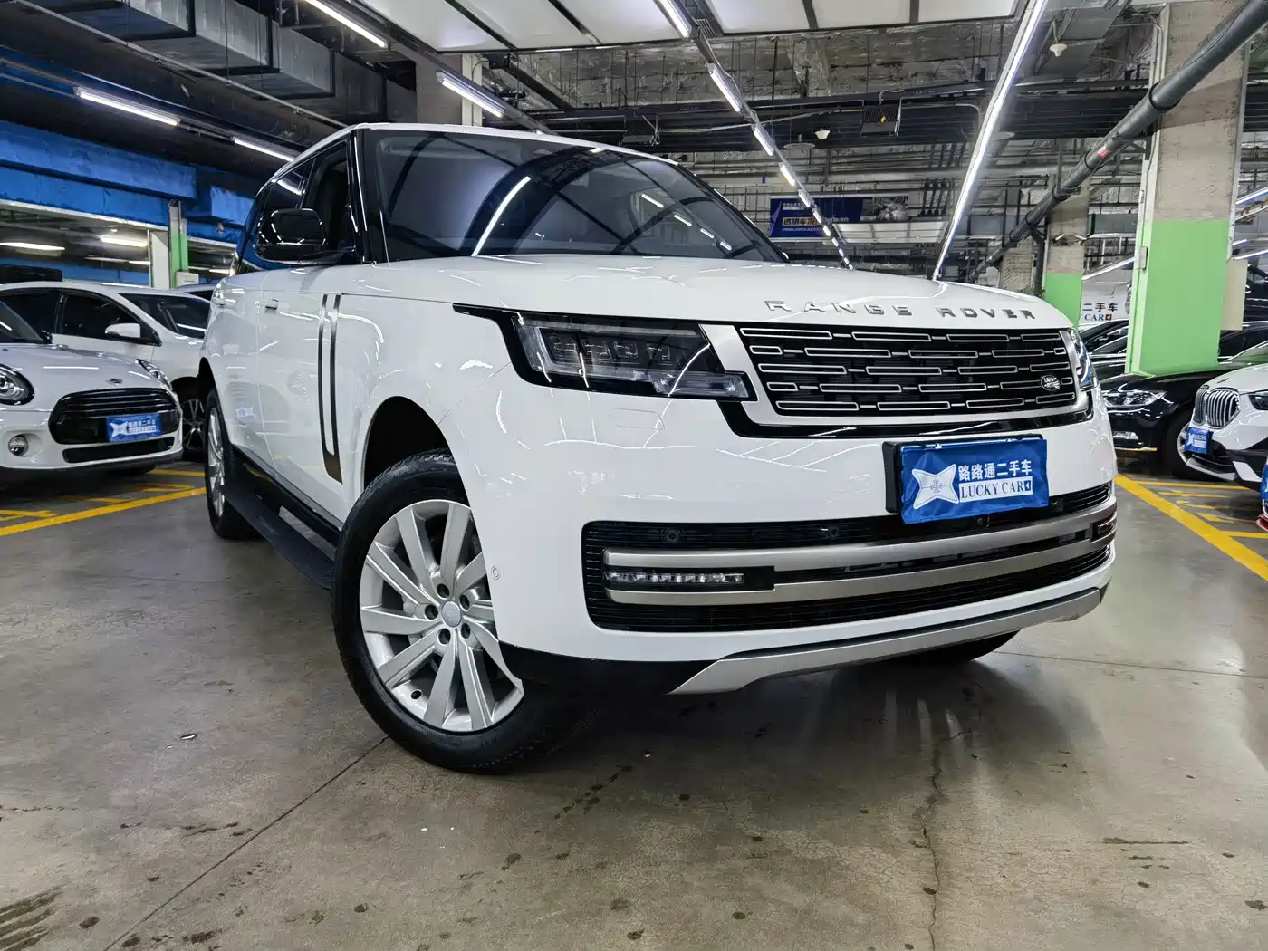 Land Rover Range Rover 2025 2025 3.0 L6 400PS Flourishing Era Extended Wheelbase
