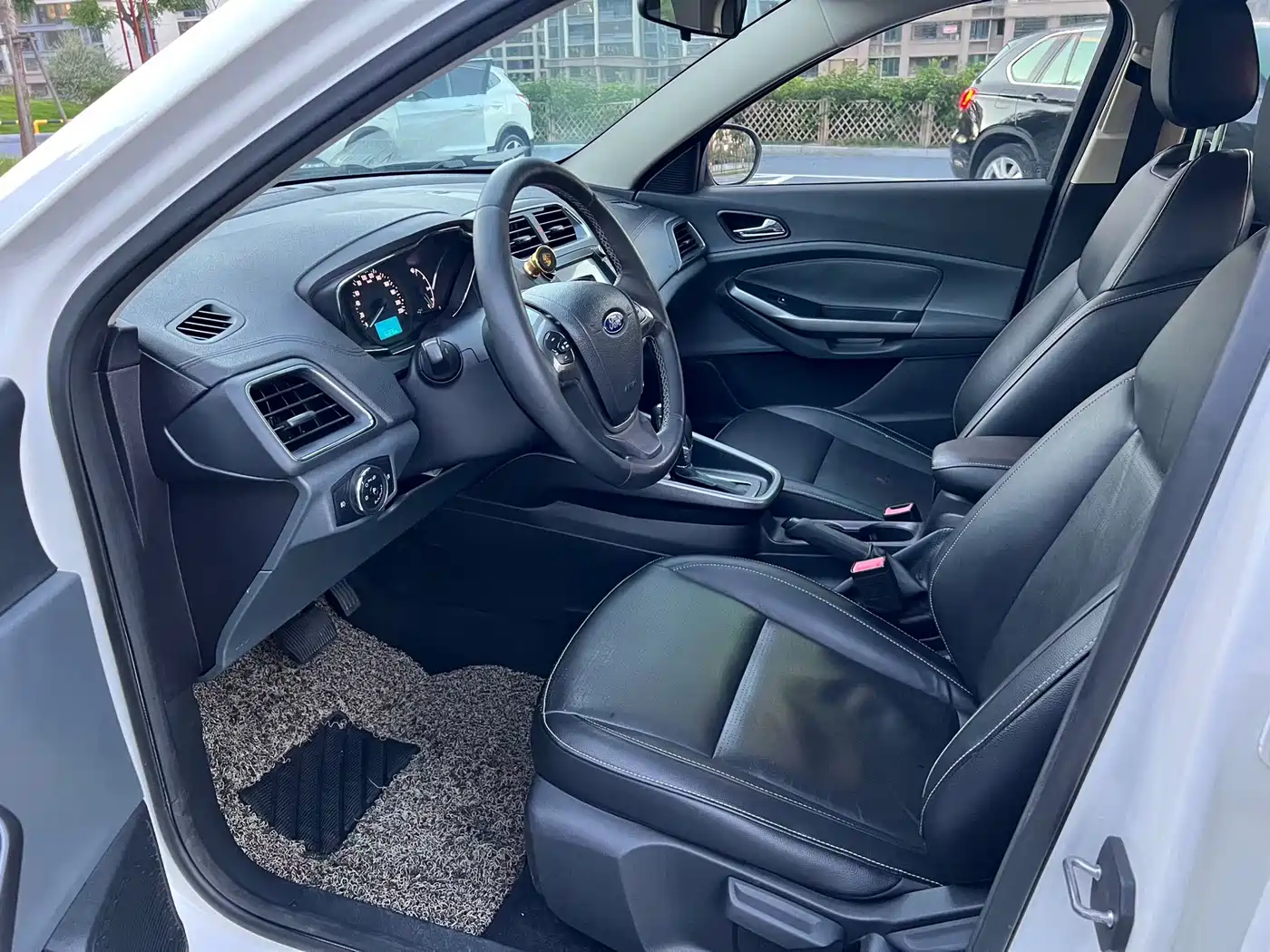 Ford Escort 2015 2015 1.5L Automatic Fashion