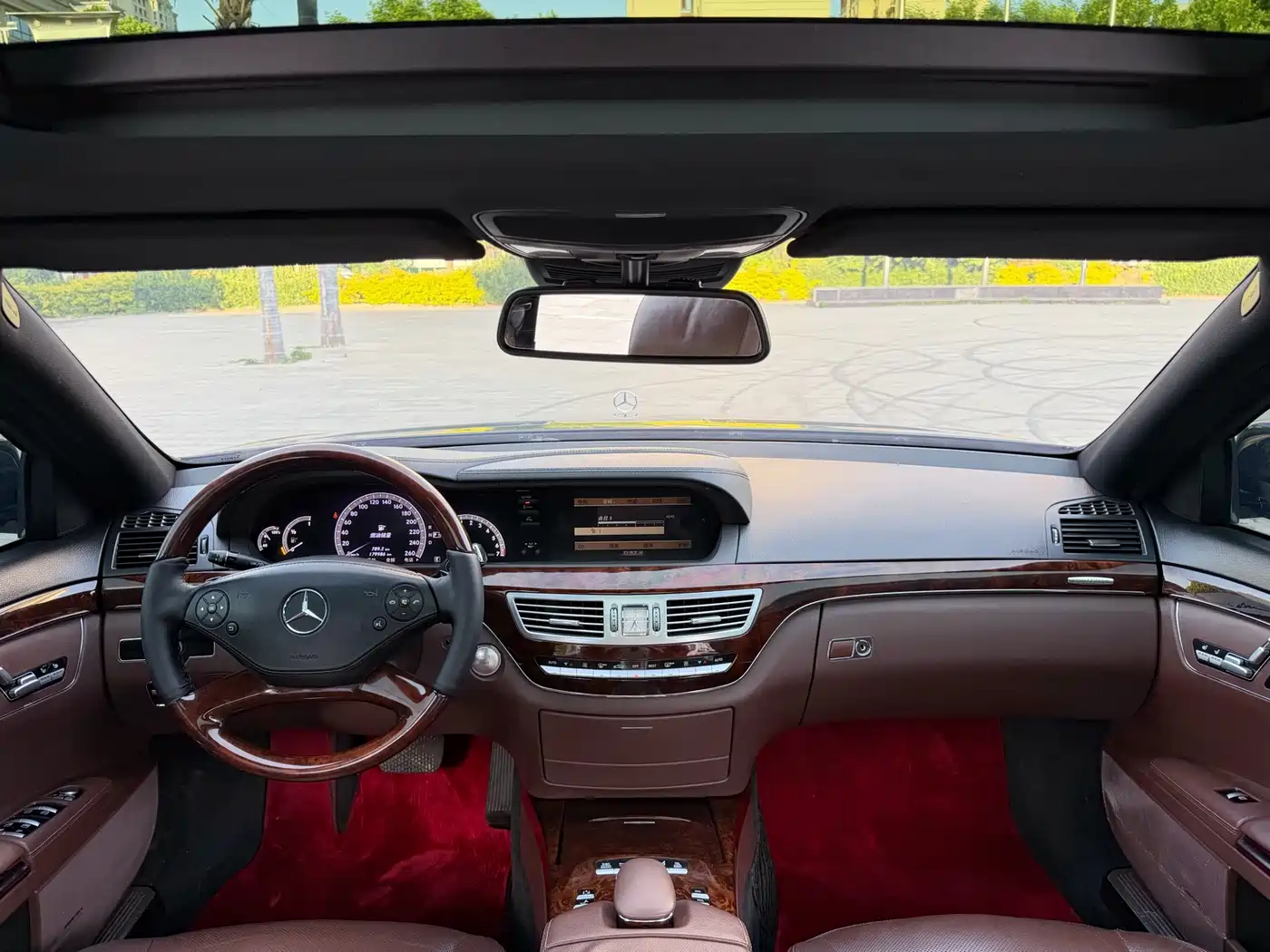 Mercedes-Benz S-Class 2012 S 300 L Luxury Grand Edition фото 12
