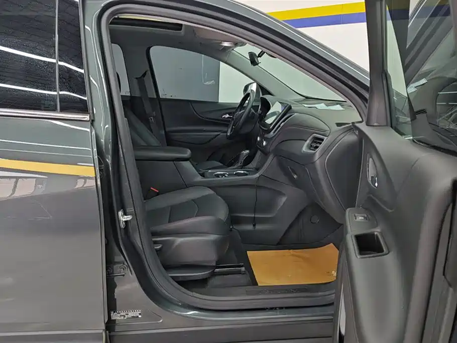 Chevrolet Equinox 2019 Redline 550T Automatic AWD Explorer RS Edition (China V) фото 8