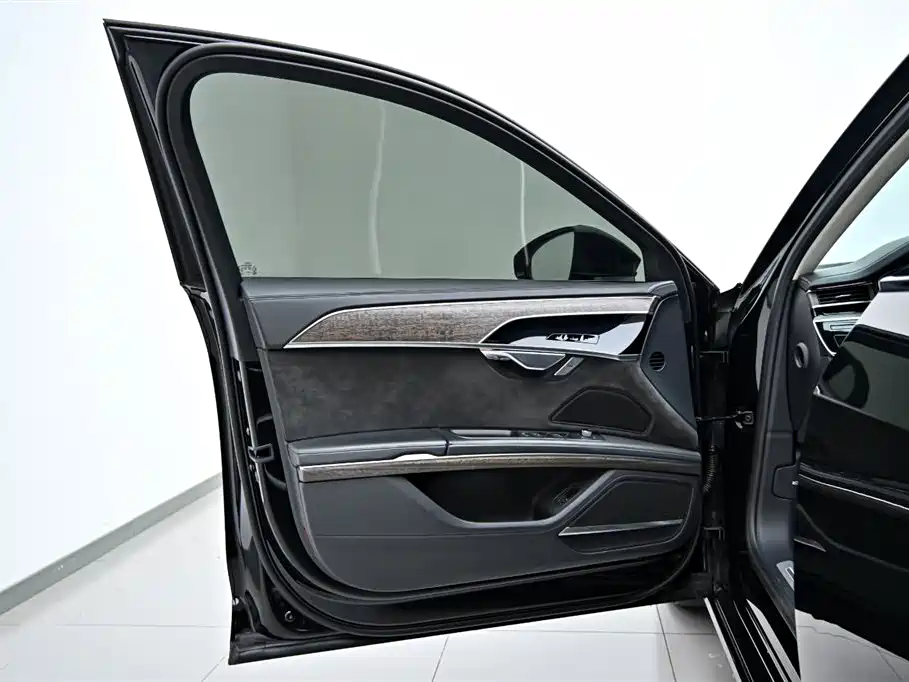 Audi A8 2019 A8L 55 TFSI quattro Premium фото 20