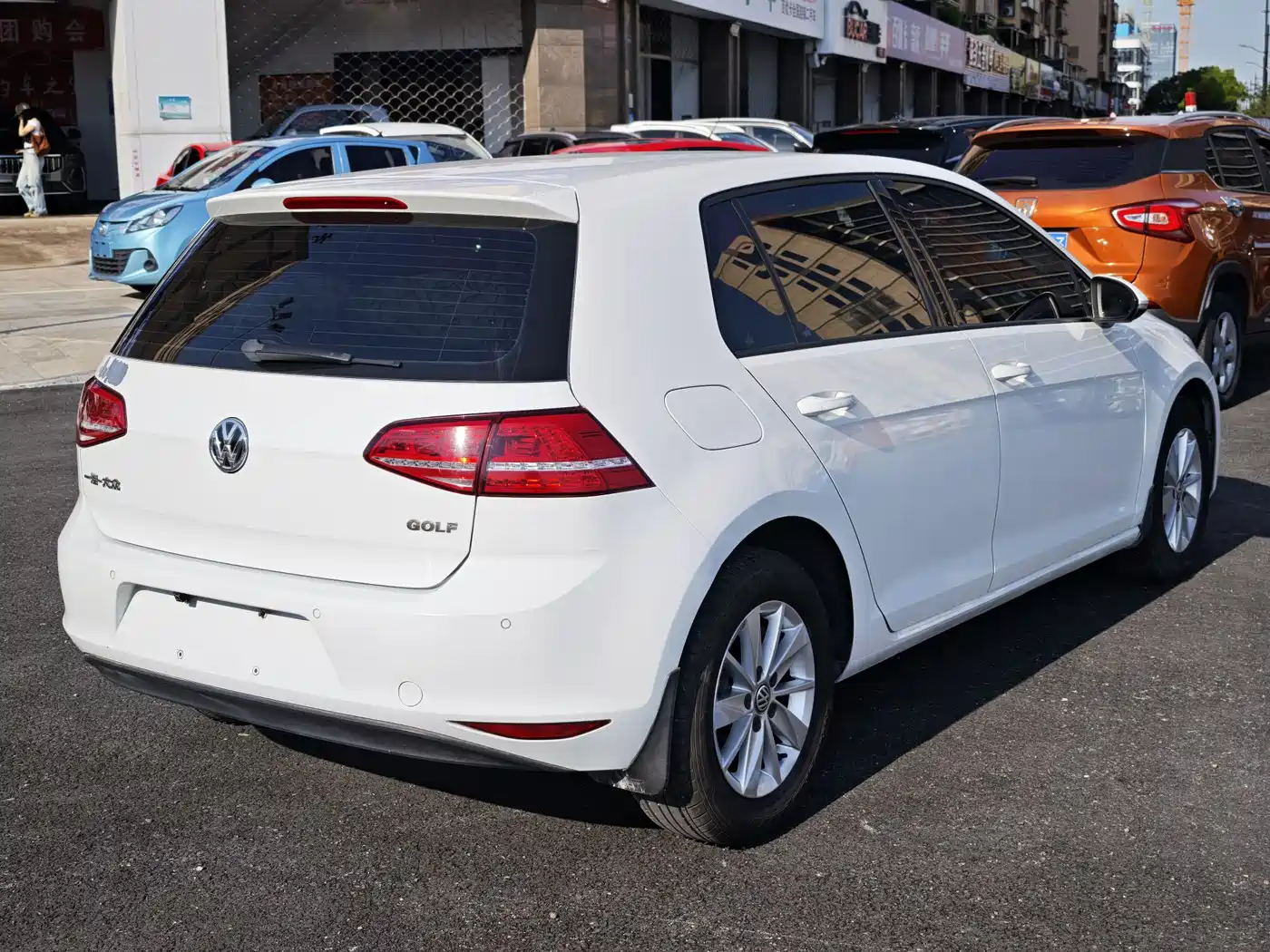 Volkswagen Golf 2016 1.6L Automatic Fashion фото 4