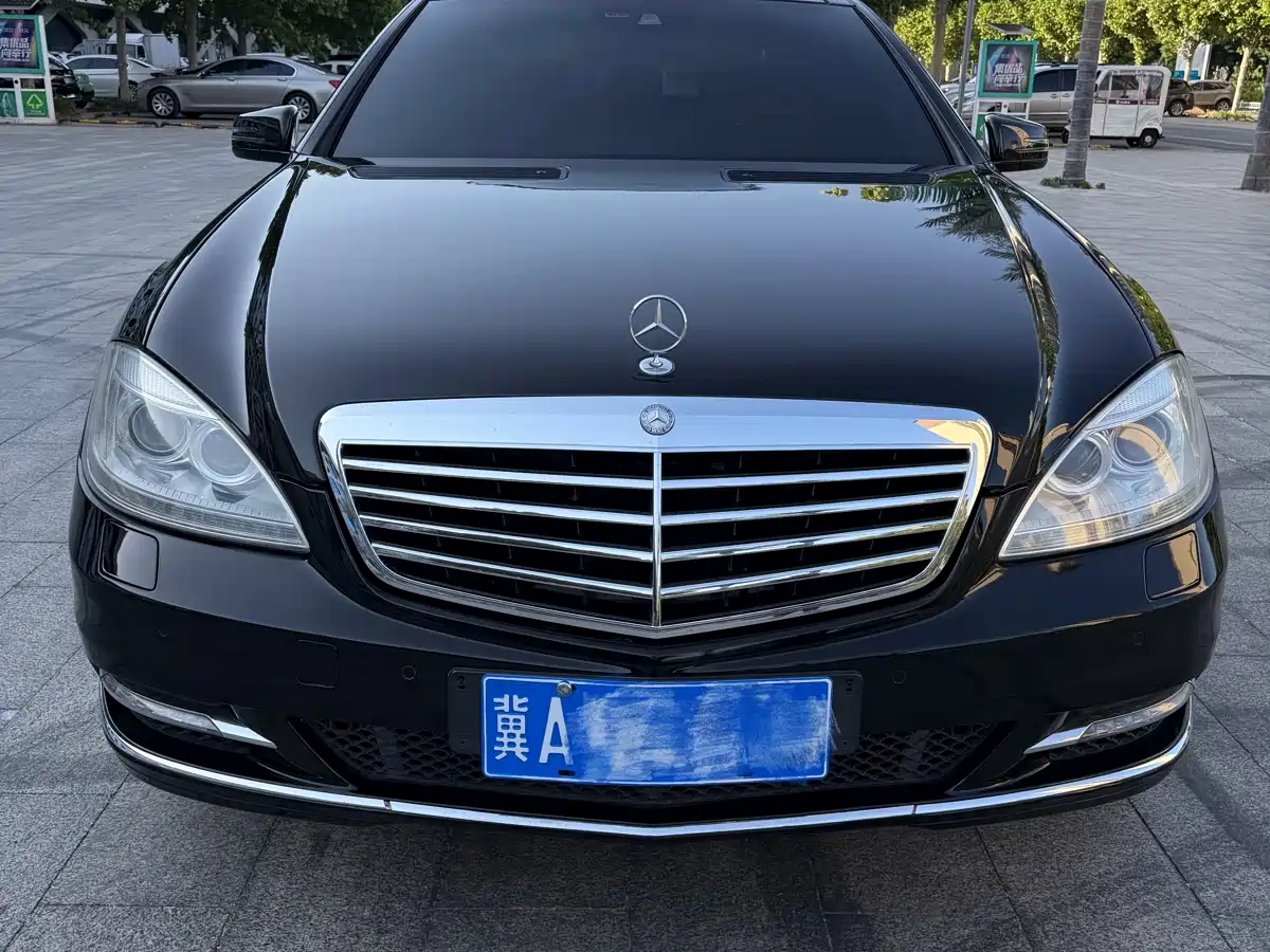 Mercedes-Benz S-Class 2012 S 300 L Luxury Grand Edition фото 2