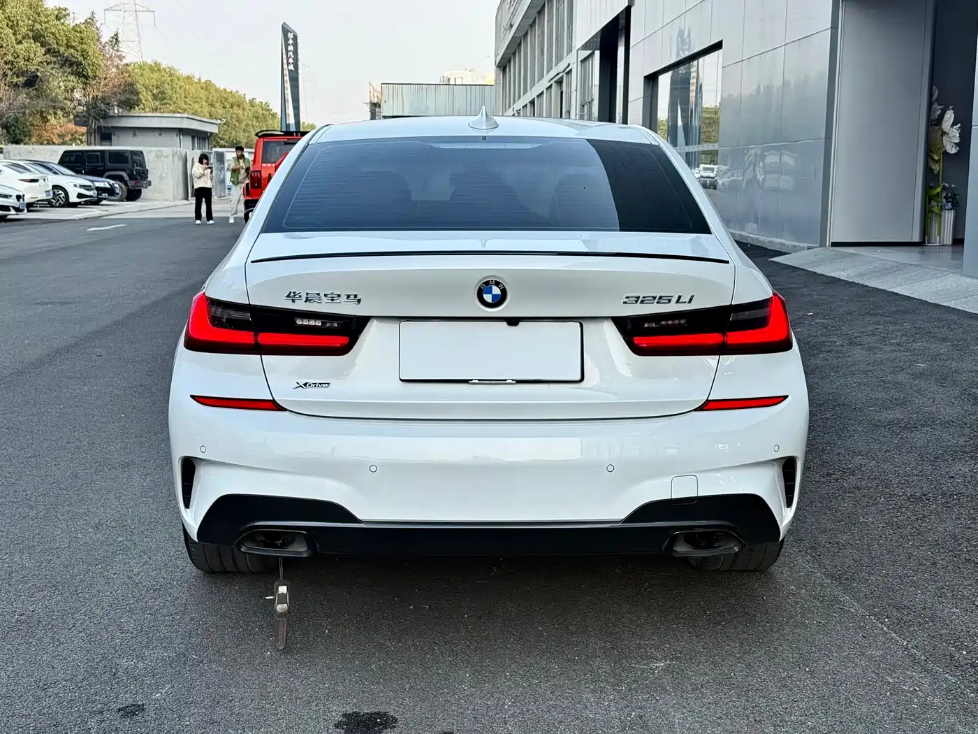 BMW 3 Series 2021 325Li M Sport Night Edition фото 15