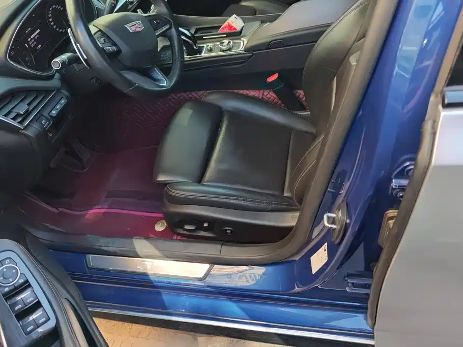 Фото 8 - Cadillac CT5