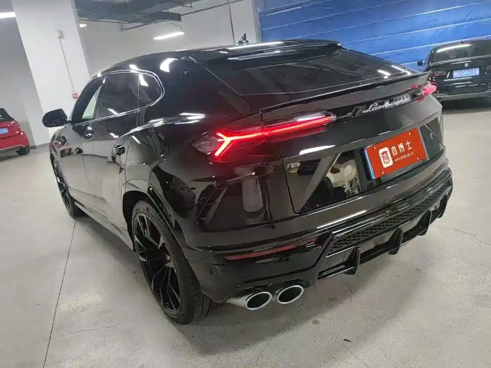 Lamborghini Urus 2022 2021 4.0T V8