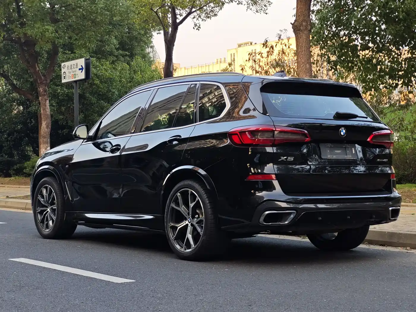 BMW X5 (Import) 2020 xDrive40i M Sport Package фото 18